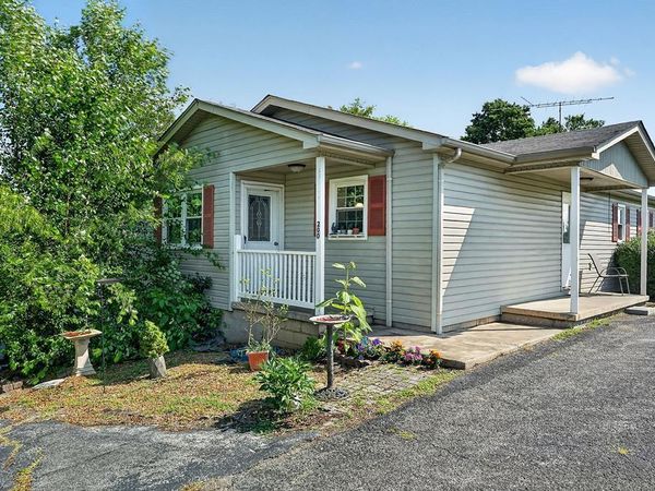 200 Woodmont Dr , Sparta, TN 38583