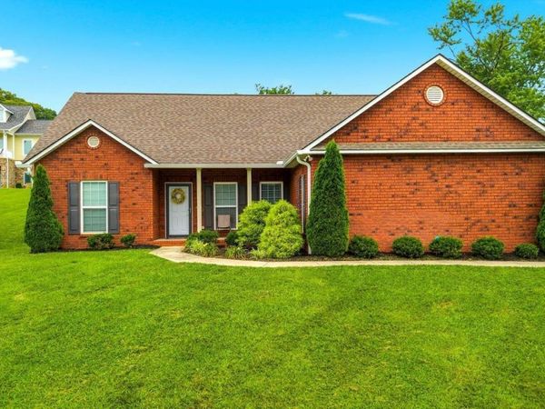 852 Isabell Drive , Dandridge, TN 37725