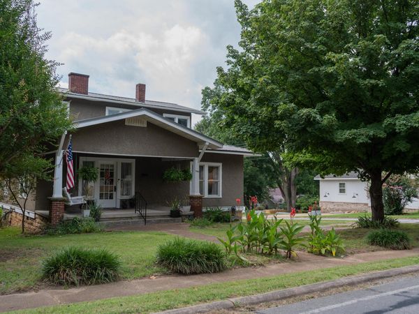 1008 E College Avenue, Batesville, AR 72501