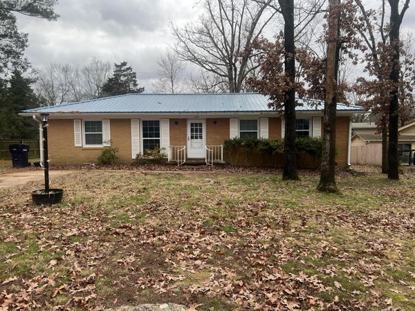280 College Heights Drive, Batesville, AR 72501