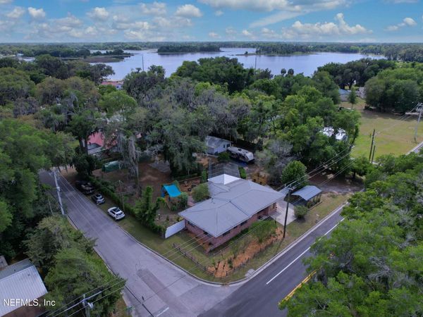 601 VERNON Avenue, Crescent City, FL 32112
