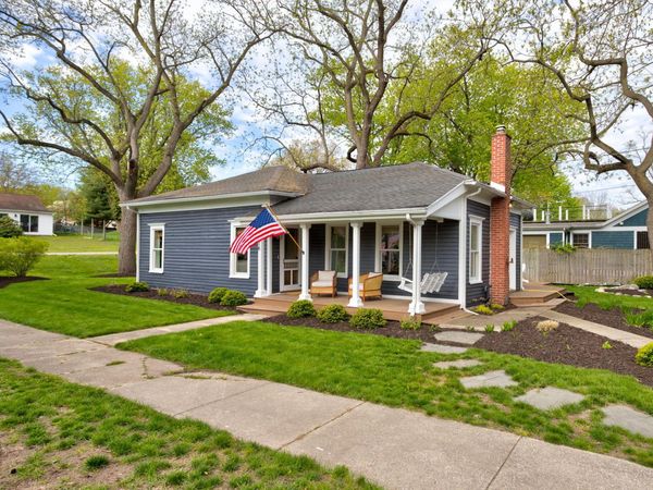 118 S Spring Street, Douglas, MI 49406