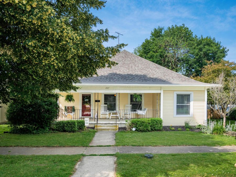 207 N Oak Street , London, OH 43140 Photo 1