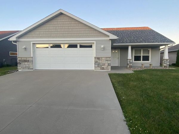 8 Abbey Lane , Kasson, MN 55944