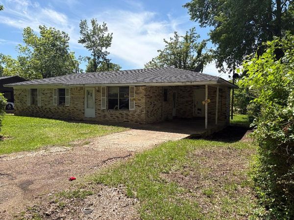 205 Claude, Batesville, MS 38606