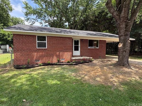 201 Spruce , Beebe, AR 72012