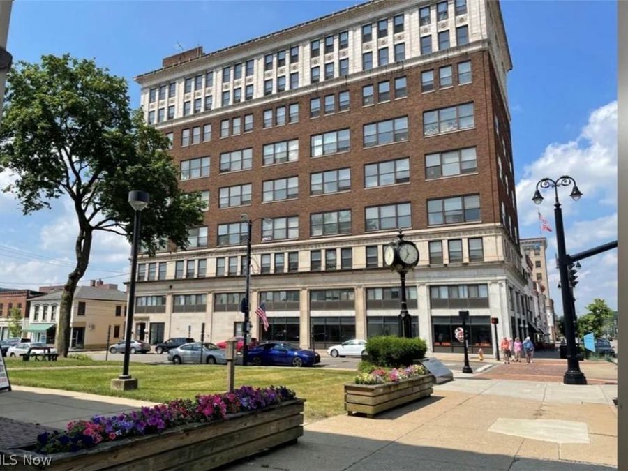 59 Lincoln Way E, Unit 909, Massillon, OH 44646 Photo 1