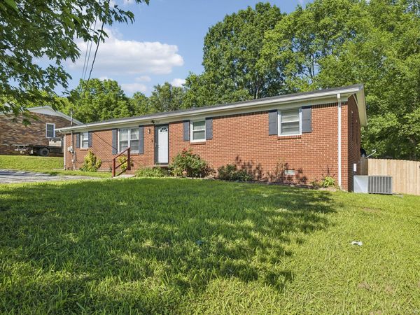 1067 Murrey St , Lewisburg, TN 37091