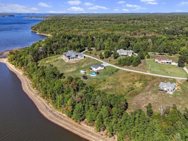 185 Sunset Pass , Big Sandy, TN 38221
