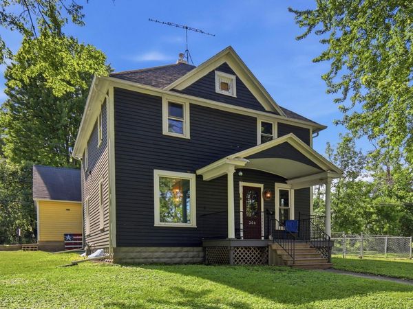 204 Riverside Avenue , Owatonna, MN 55060