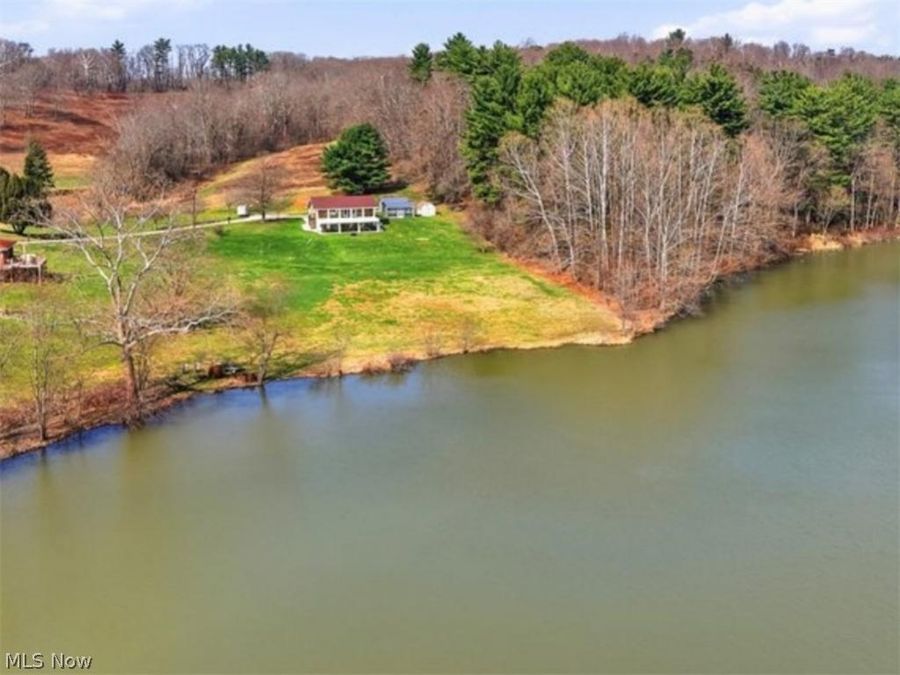 1430 Magnolia Road SW, Dellroy, OH 44620 Photo 1