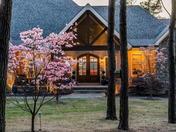 209 Moonshine Drive , Jasper, TN 37347