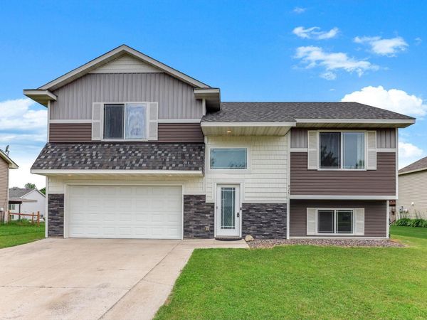 925 Highview Loop SE, Pine City, MN 55063
