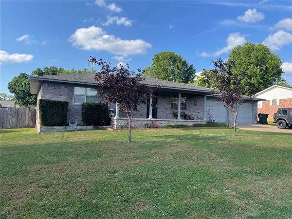 1218 Laura , Berryville, AR 72616