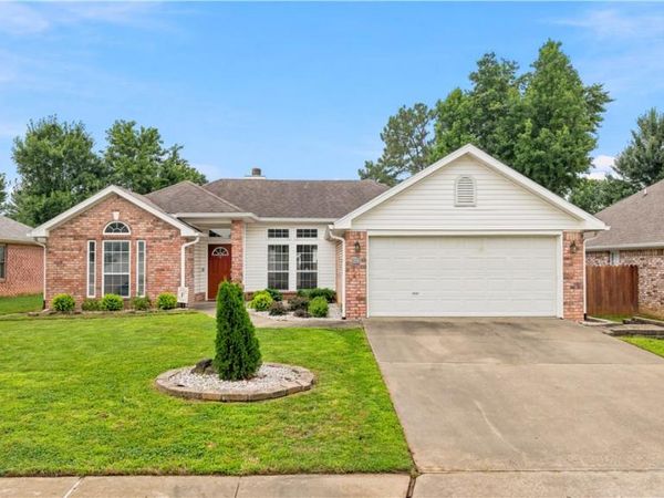 3606 W Margaret Place , Rogers, AR 72756