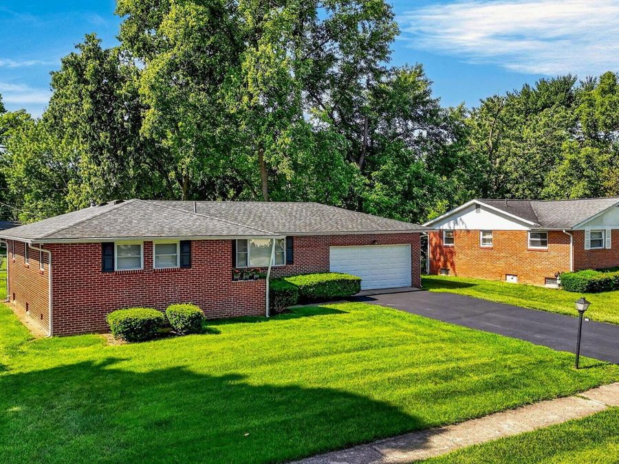4715 Harbor Boulevard , Columbus, OH 43232 Photo 1