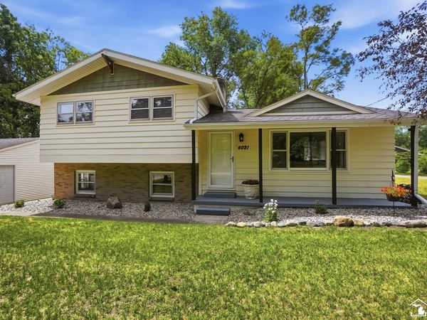4021 Section Road, Lambertville, MI 48144