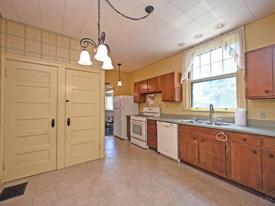 365 Terrace Avenue, Cincinnati, OH 45220 Photo 18
