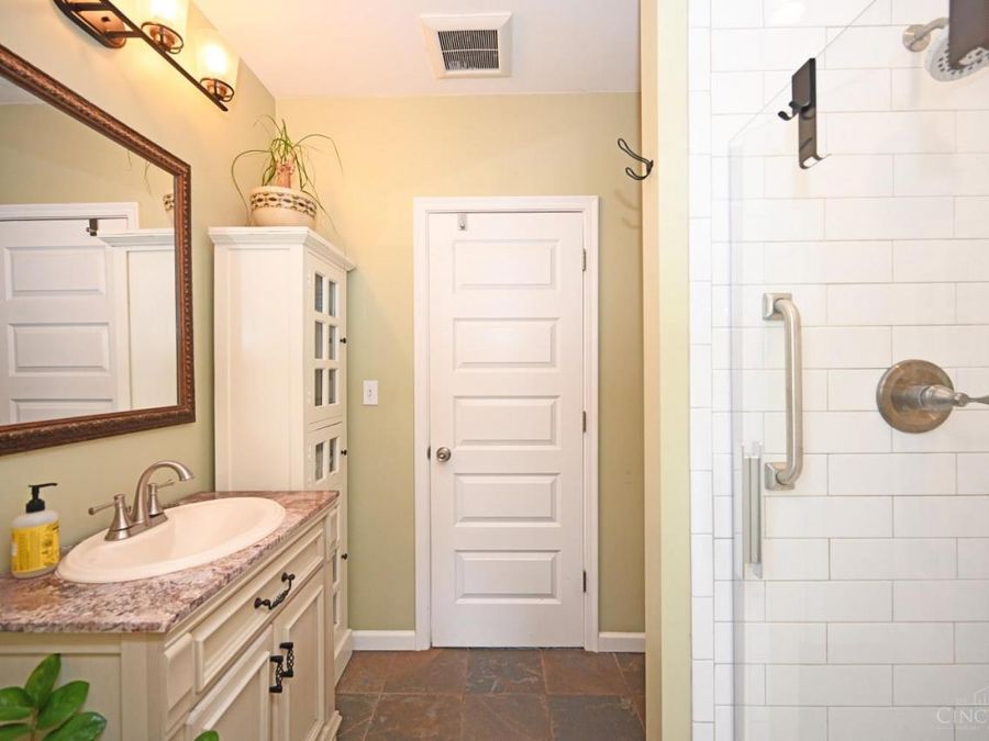 6876 Esther Lane, Madeira, OH 45243 Photo 24