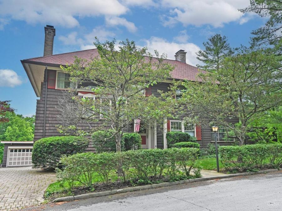161 Lafayette Circle, Cincinnati, OH 45220 Photo 2
