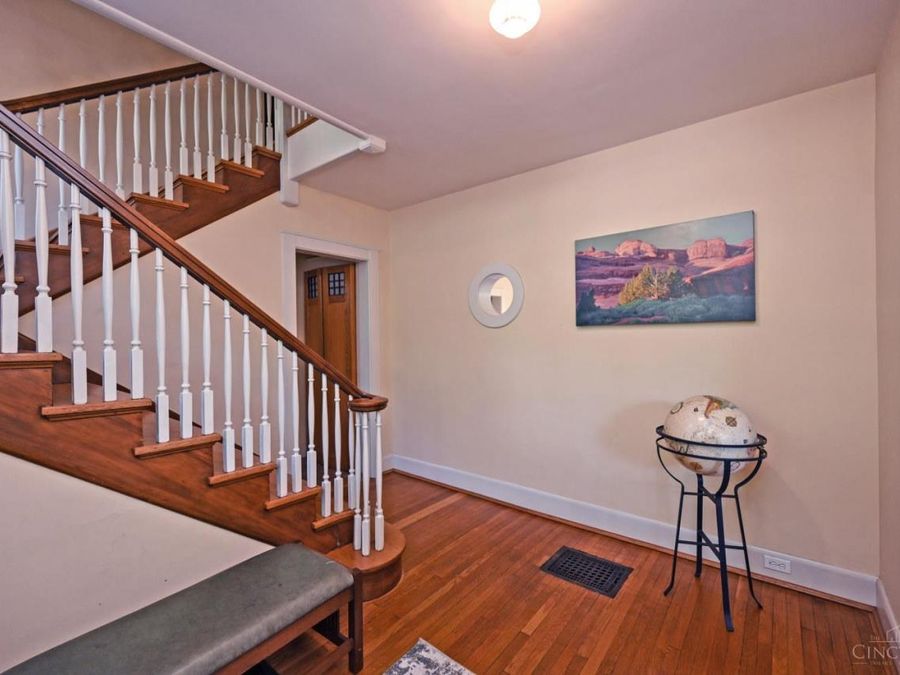 161 Lafayette Circle, Cincinnati, OH 45220 Photo 6