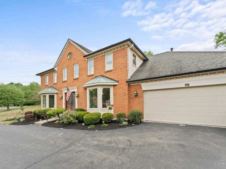 845 Eaglesknoll Court, Anderson Township, OH 45255 Photo 2