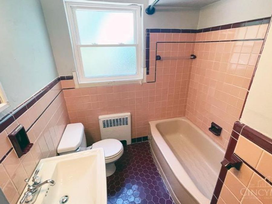 458 Wood Avenue, Cincinnati, OH 45220 Photo 12