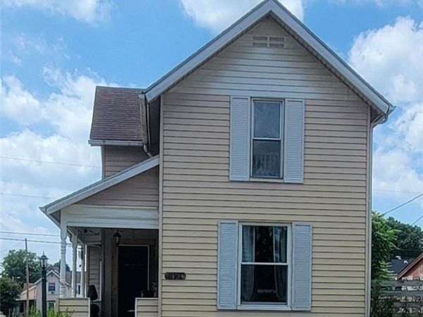 391 S 9th Street , Coshocton, OH 43812
