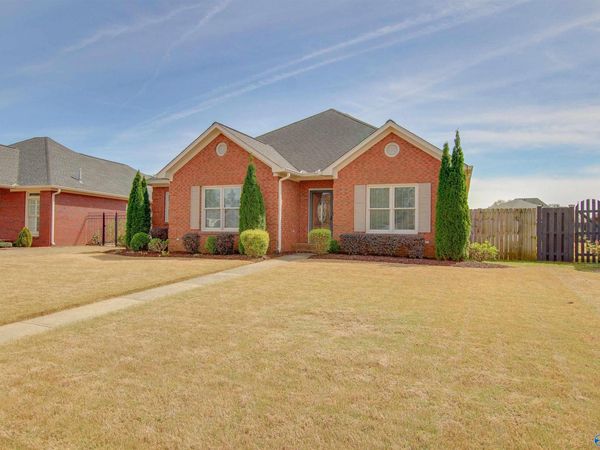 2205 Parkplace Street SE, Decatur, AL 35601