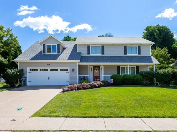 4621 Hamilton Drive , Davenport, IA 52807