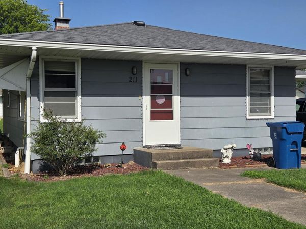 211 ELK Street , Sabula, IA 52070