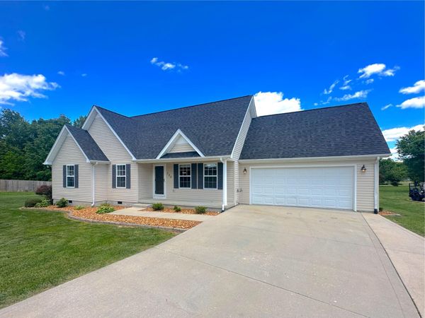 730 Everville Dr , Livingston, TN 38570