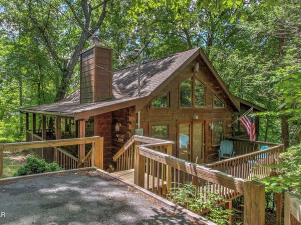 1590 Walt Price Road , Sevierville, TN 37876