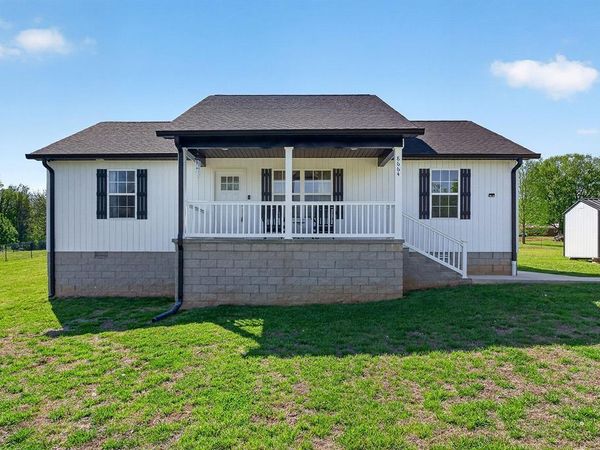 8664 Old Kentucky Rd , Sparta, TN 38583