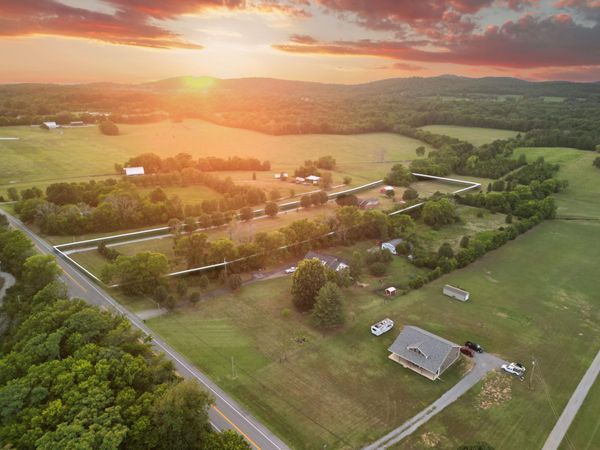1002 Lebanon Hwy , Lebanon, TN 37087