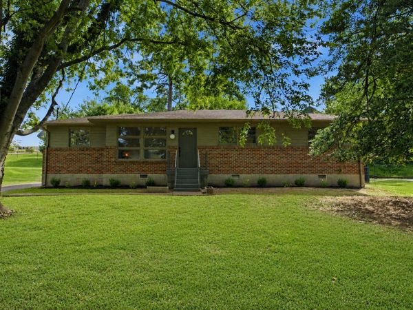 715 Newhall Dr , Nashville, TN 37206