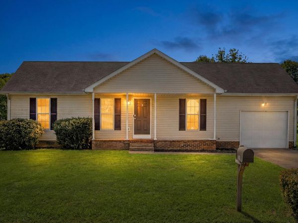 308 Hunter Owens Ct , Oak Grove, KY 42262