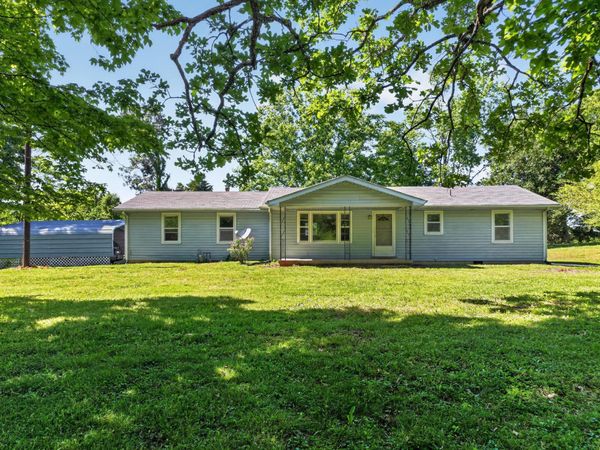 5979 Highway 100 , Bon Aqua, TN 37025
