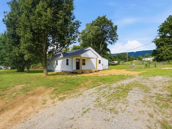 1000 Cemetery Road , Spring City, TN 37381
