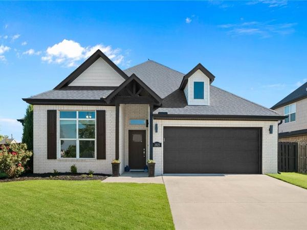 2025 W Broadway Place , Rogers, AR 72758