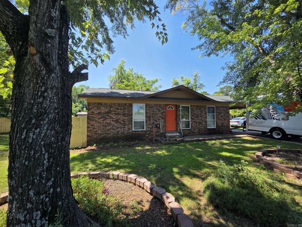 202 McKinney , Clarksville, AR 72830