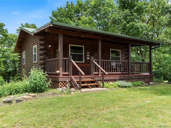 805 County Road 309 , Eureka Springs, AR 72632