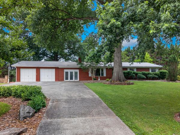 1326 Golf Course Road, Newport, TN 37821