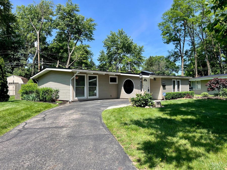 153 Douglas Drive , Columbus, OH 43230 Photo 1