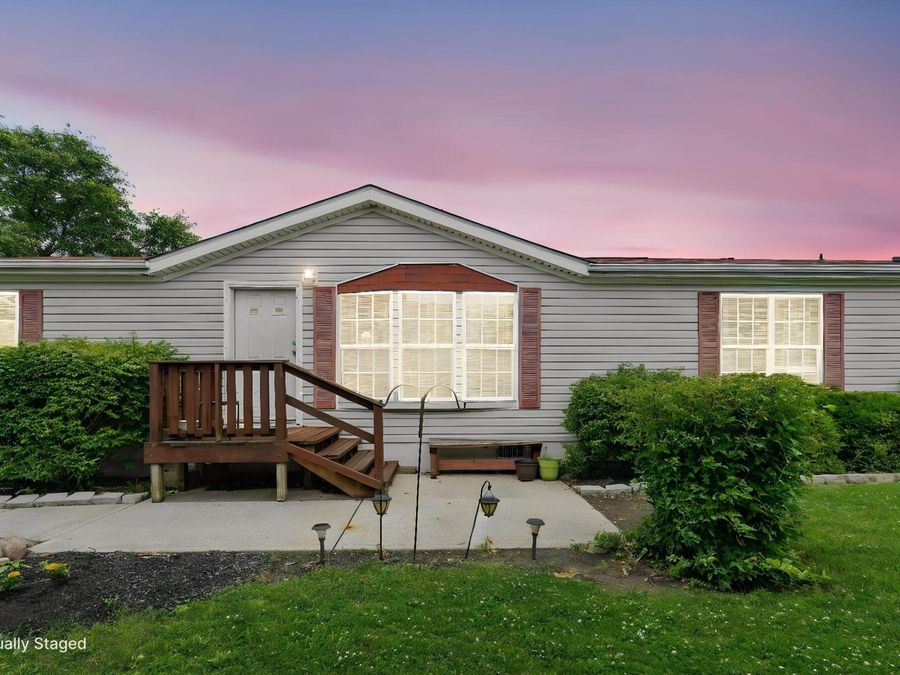 420 Lockbay Road , Commercial Point, OH 43116 Photo 1