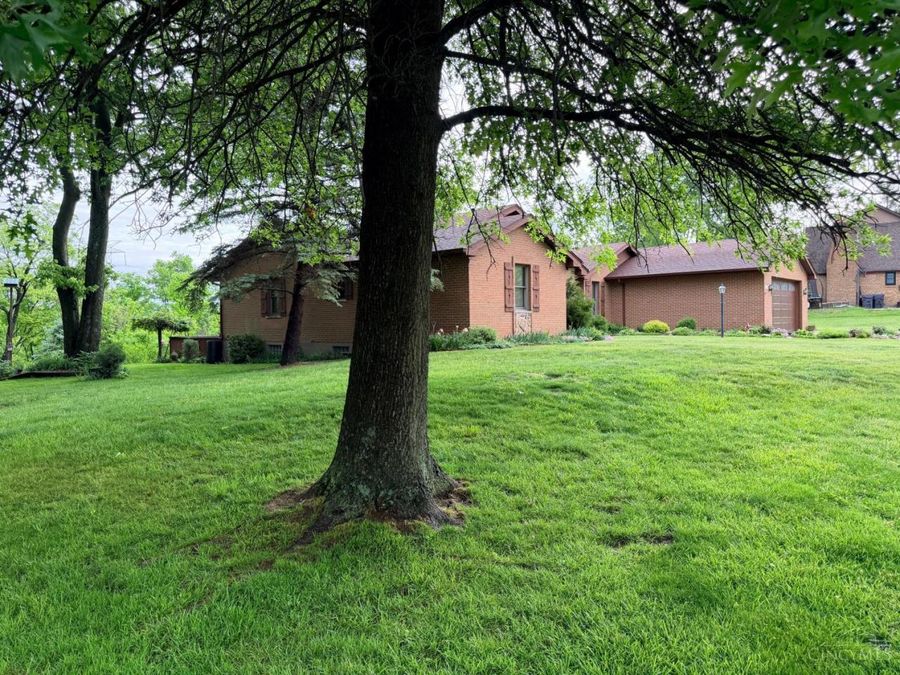 4290 Marcrest Drive, Cincinnati, OH 45211 Photo 11