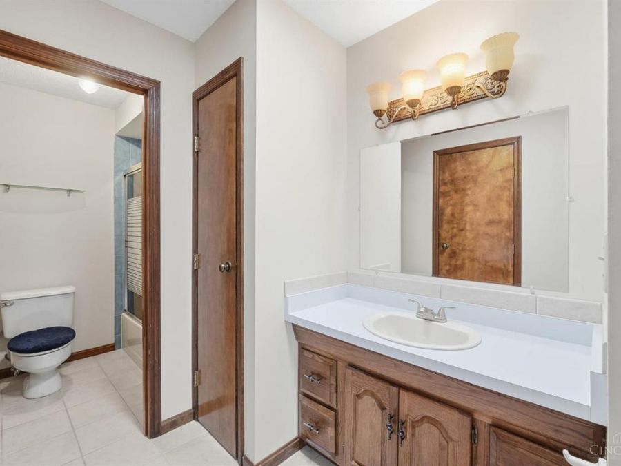 4290 Marcrest Drive, Cincinnati, OH 45211 Photo 32