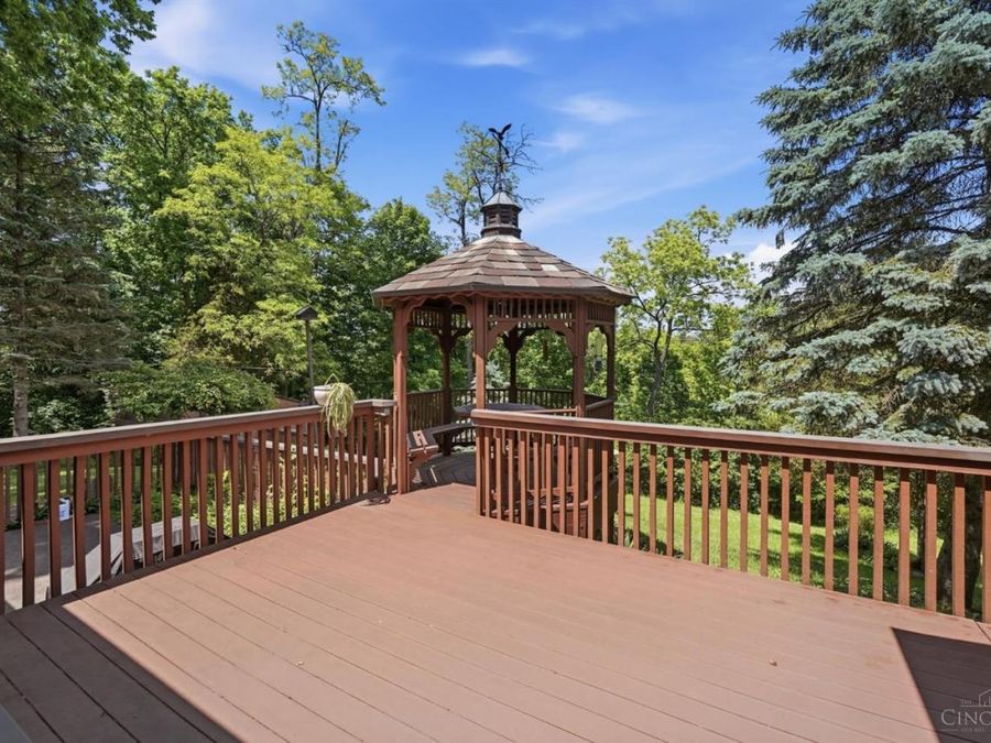 4290 Marcrest Drive, Cincinnati, OH 45211 Photo 8