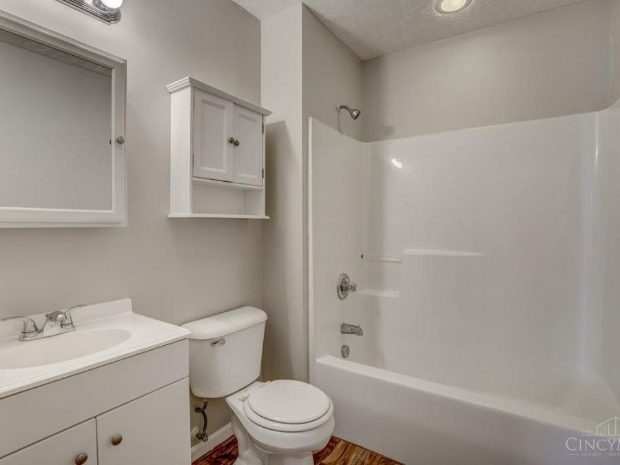 5547 Kirby Avenue, Cincinnati, OH 45239 Photo 12