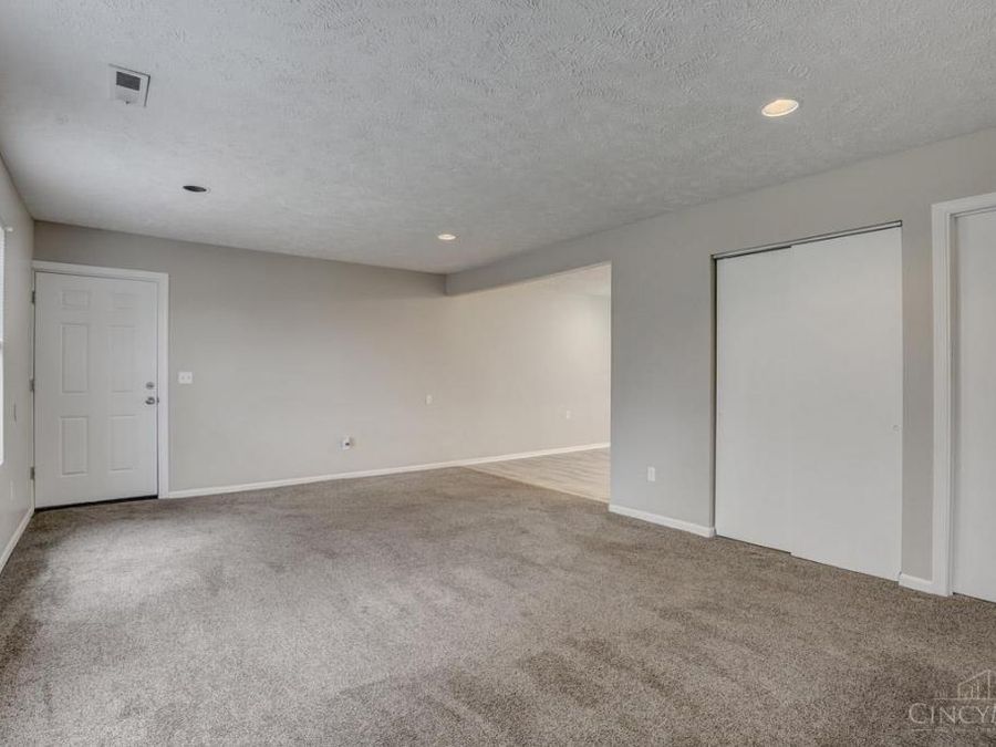 5547 Kirby Avenue, Cincinnati, OH 45239 Photo 20